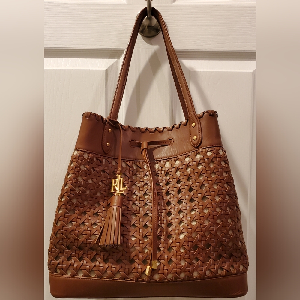 LAUREN RALPH LAUREN DRAWSTRING HANDBAG